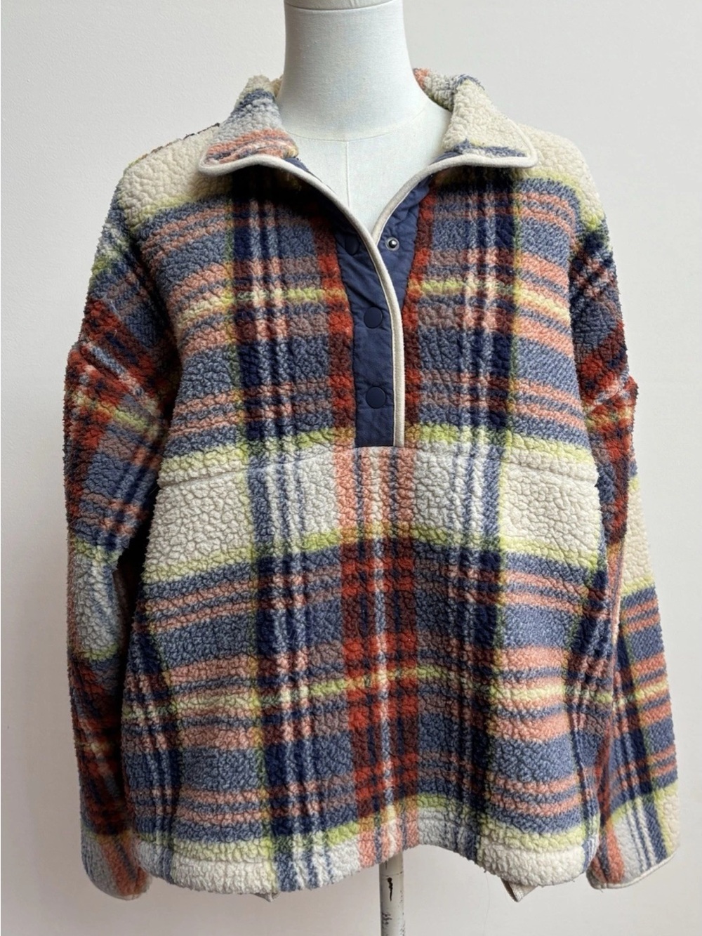 American Eagle Plaid Sherpa Fleece Pullover M